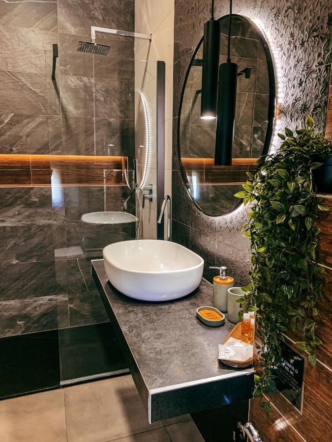 B&B Salus Civico 23 Reggio Emilia Eksteriør billede