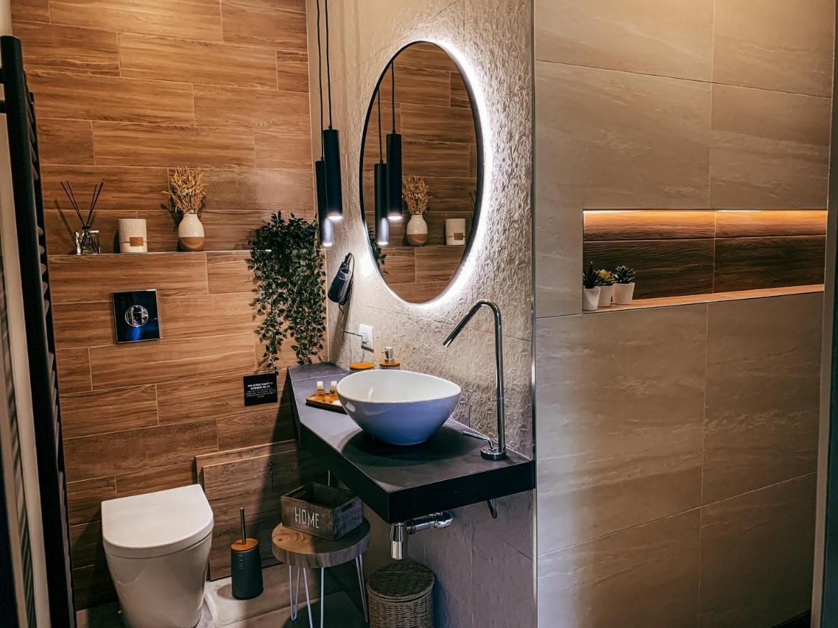 B&B Salus Civico 23 Reggio Emilia Eksteriør billede